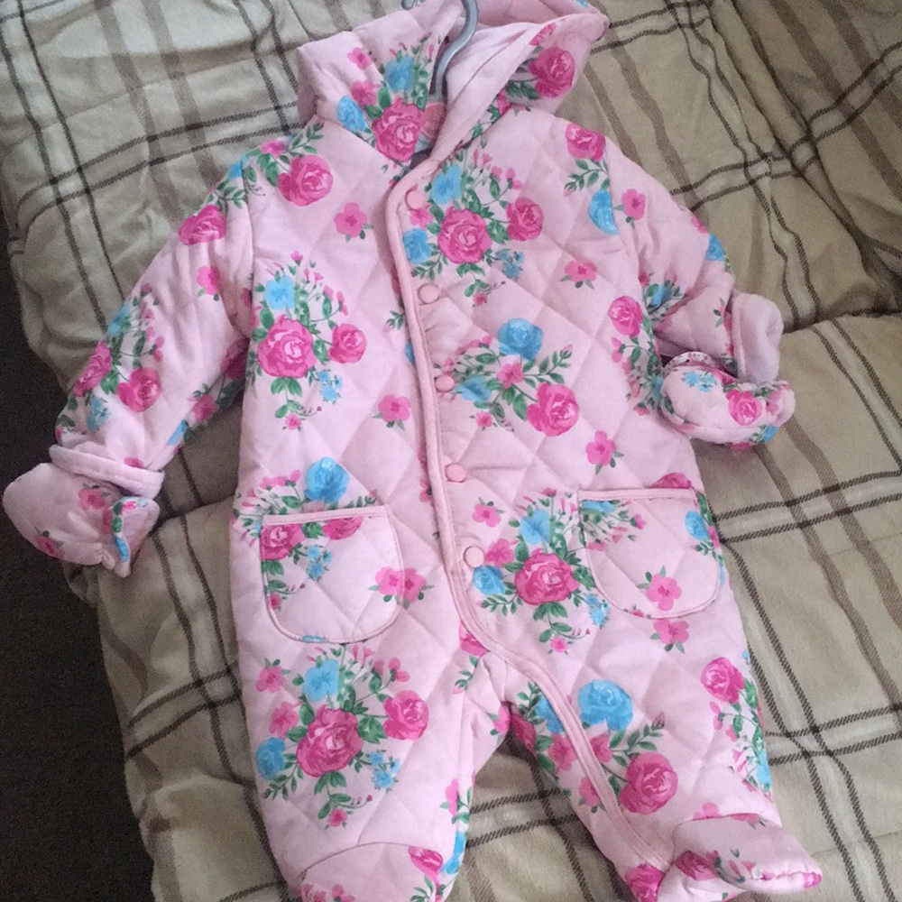 Newborn snowsuit never worn